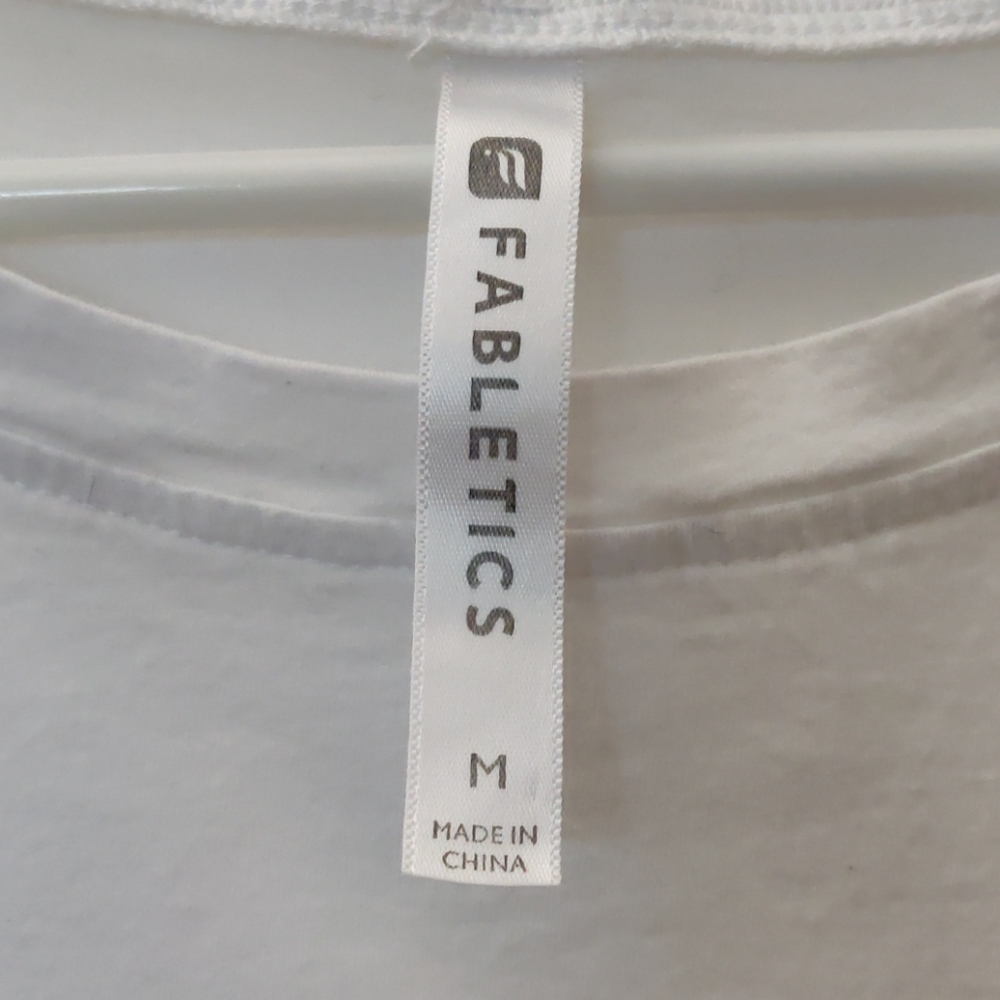 Fabletics tee - Picture 4 of 5